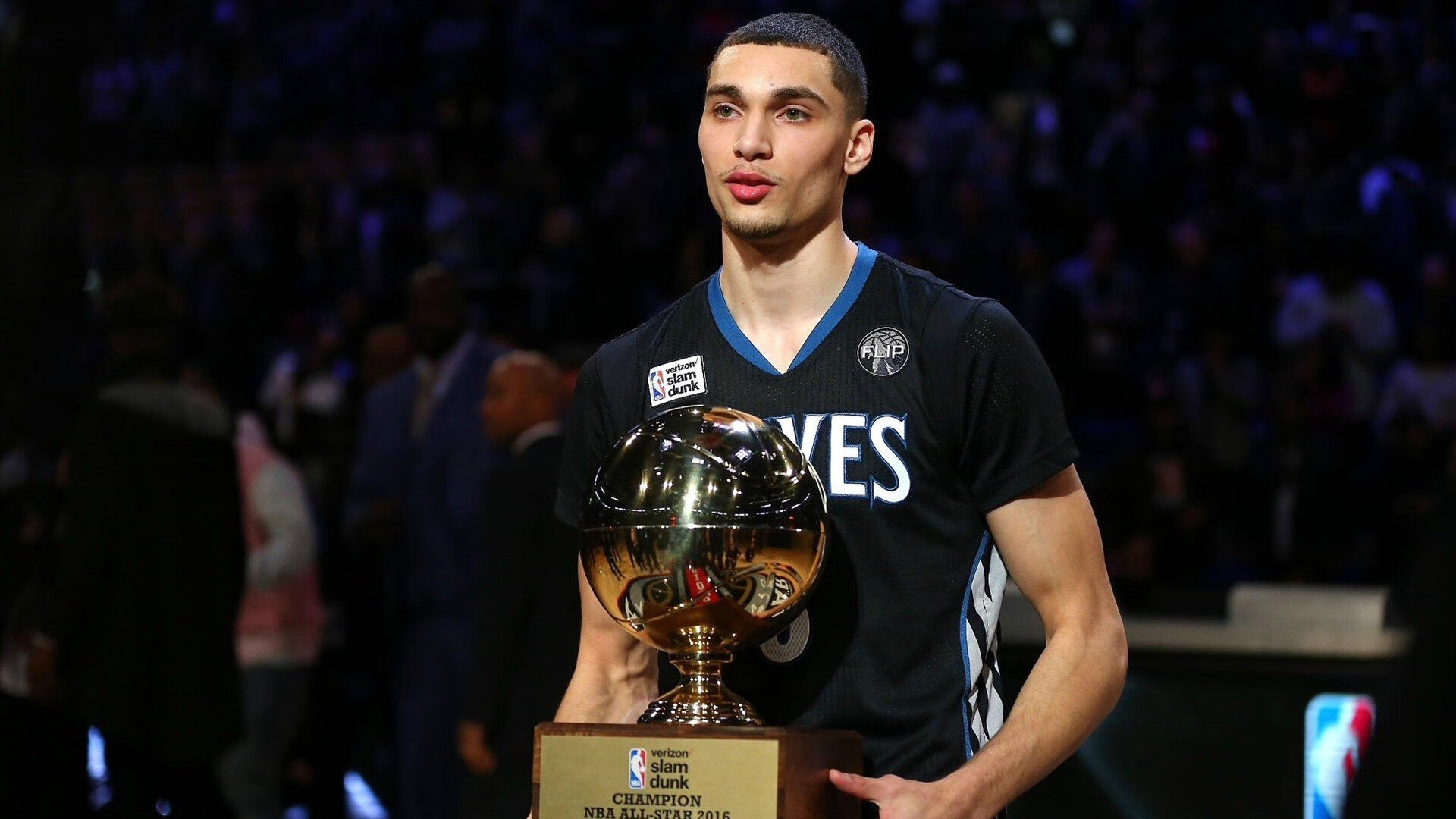 深圳领航队主帅针对性布置赛前准备,深圳领航者队标